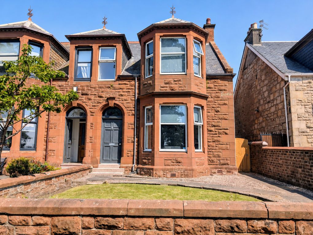 Property photo 1 of 33