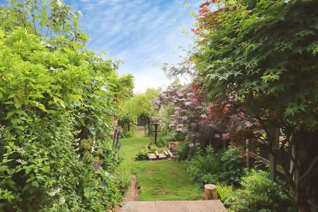 Property photo 2 of 19 Pbox-Img.Jpg