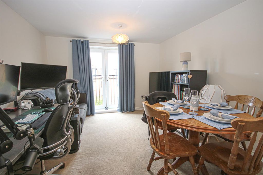 Property photo 2 of 10 Img_9420Lvg.Jpg
