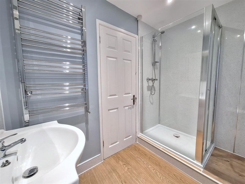 Property photo 3 of 9 20251106_155122.Jpg