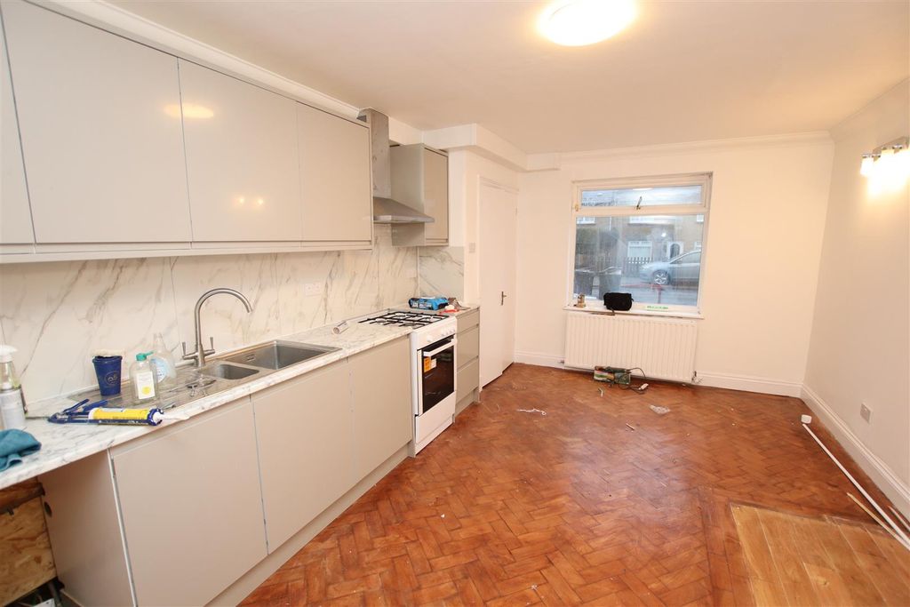 Property photo 3 of 11 Img_2507.Jpg