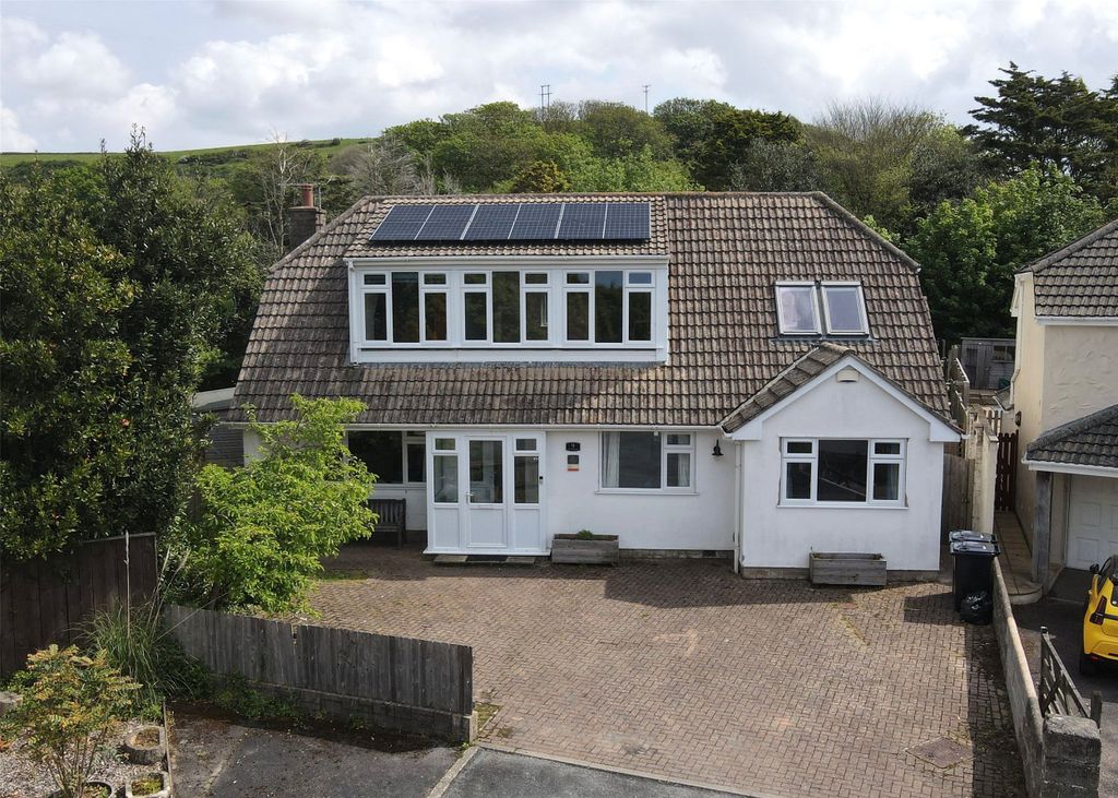 Property photo 2 of 22 Picture No. 33