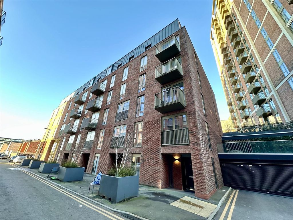 Property photo 3 of 19