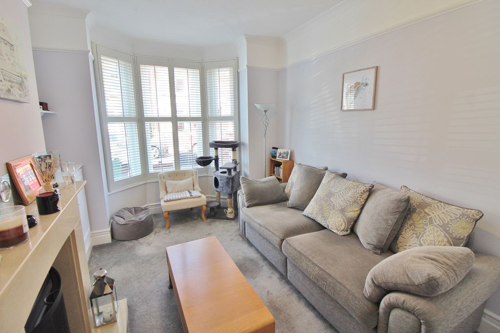 Property photo 2 of 18