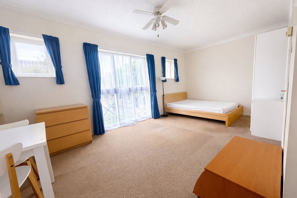 Property photo 2 of 10 Picture 2