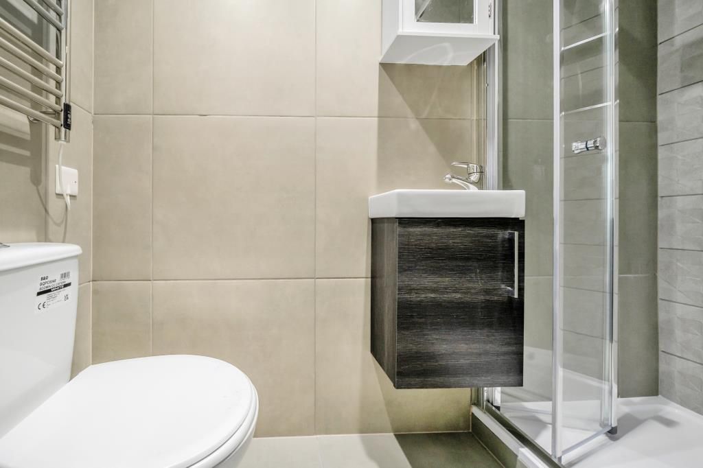 Property photo 3 of 6 4