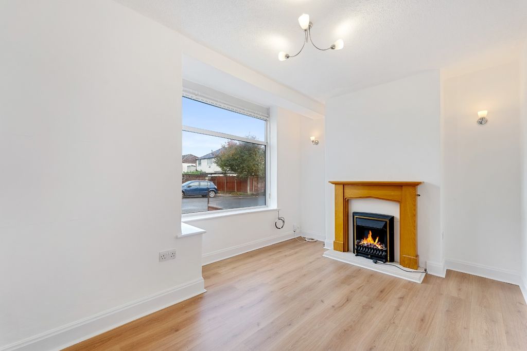 Property photo 2 of 25 4490201