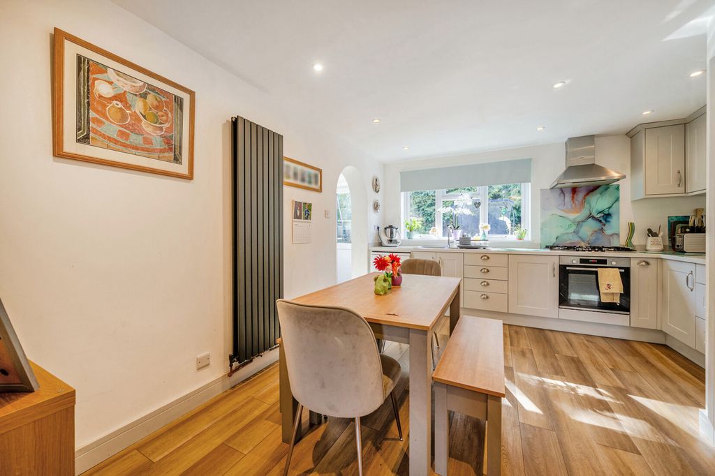 Property photo 3 of 17 Kitchen/Dining