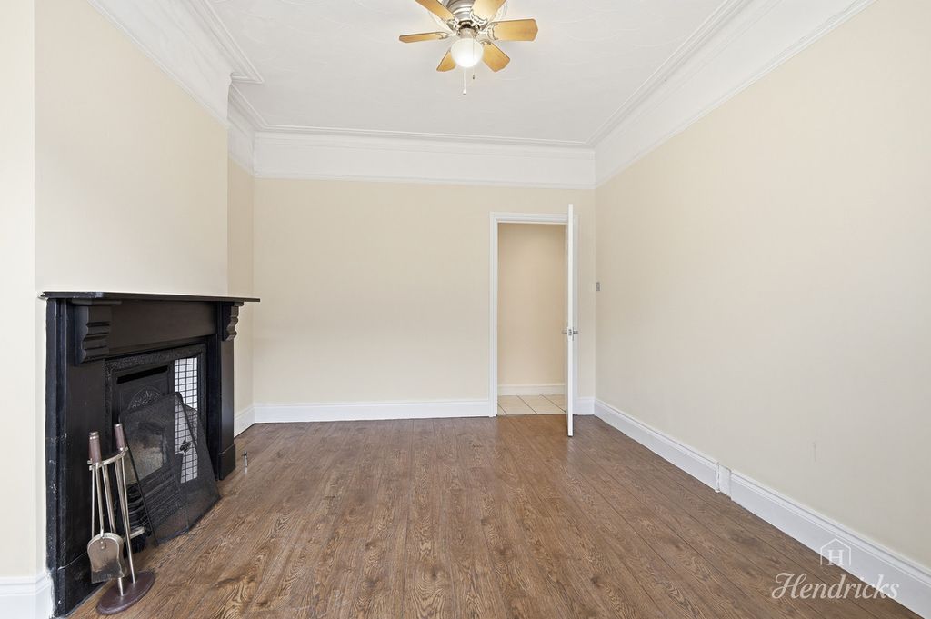 Property photo 3 of 21