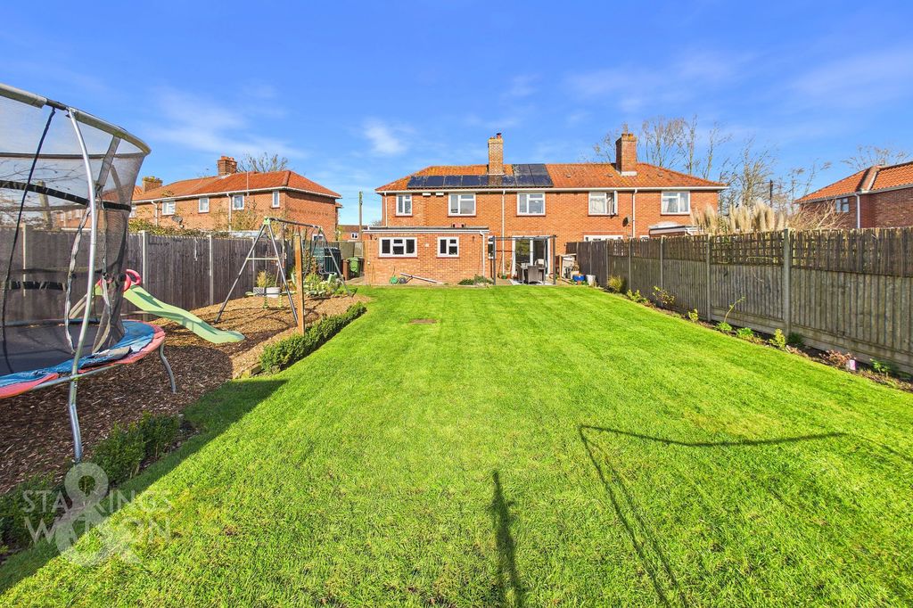 Property photo 3 of 25