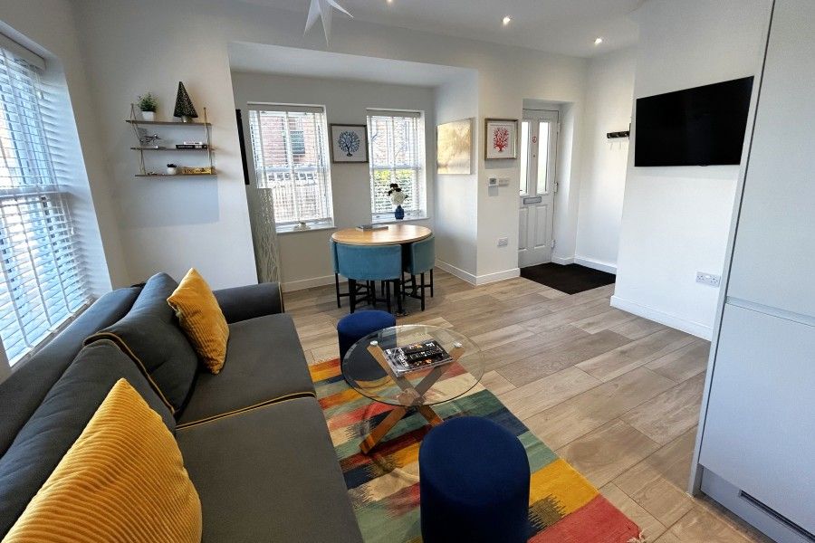 Property photo 2 of 8