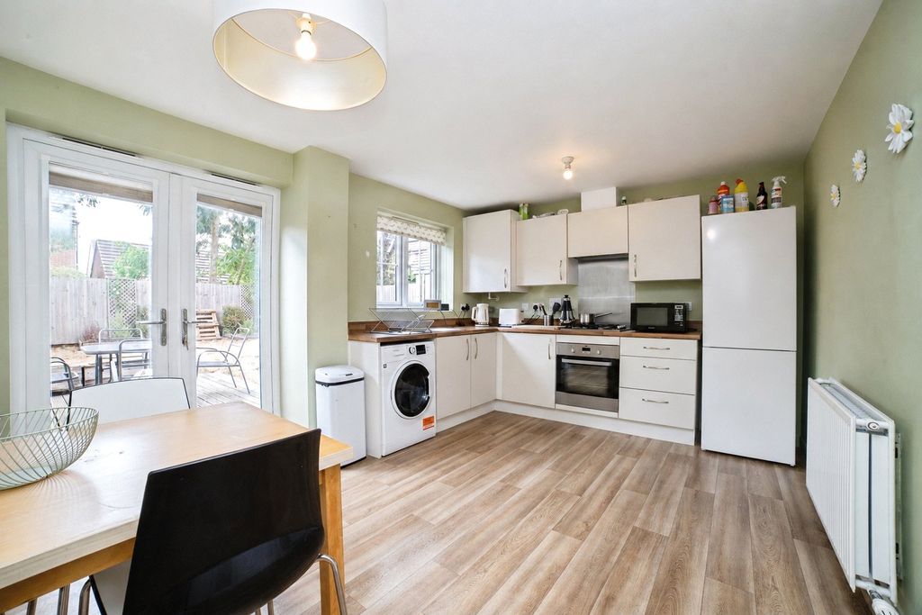 Property photo 3 of 25 Kitchen Dining Room