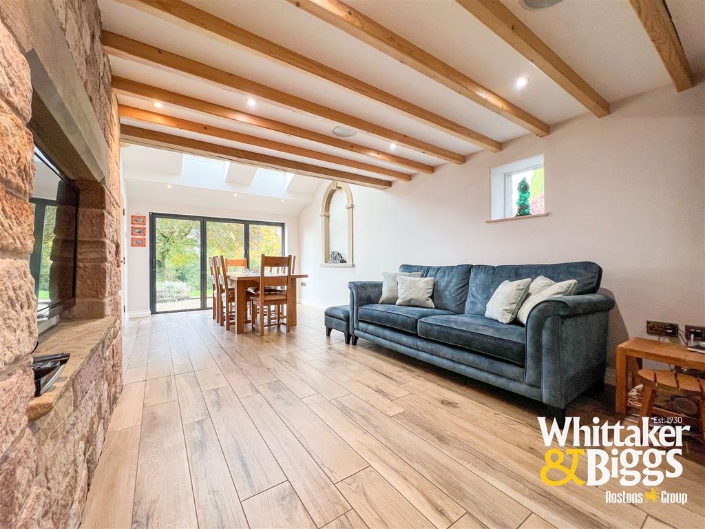 Property photo 3 of 34 Living / Dining Room