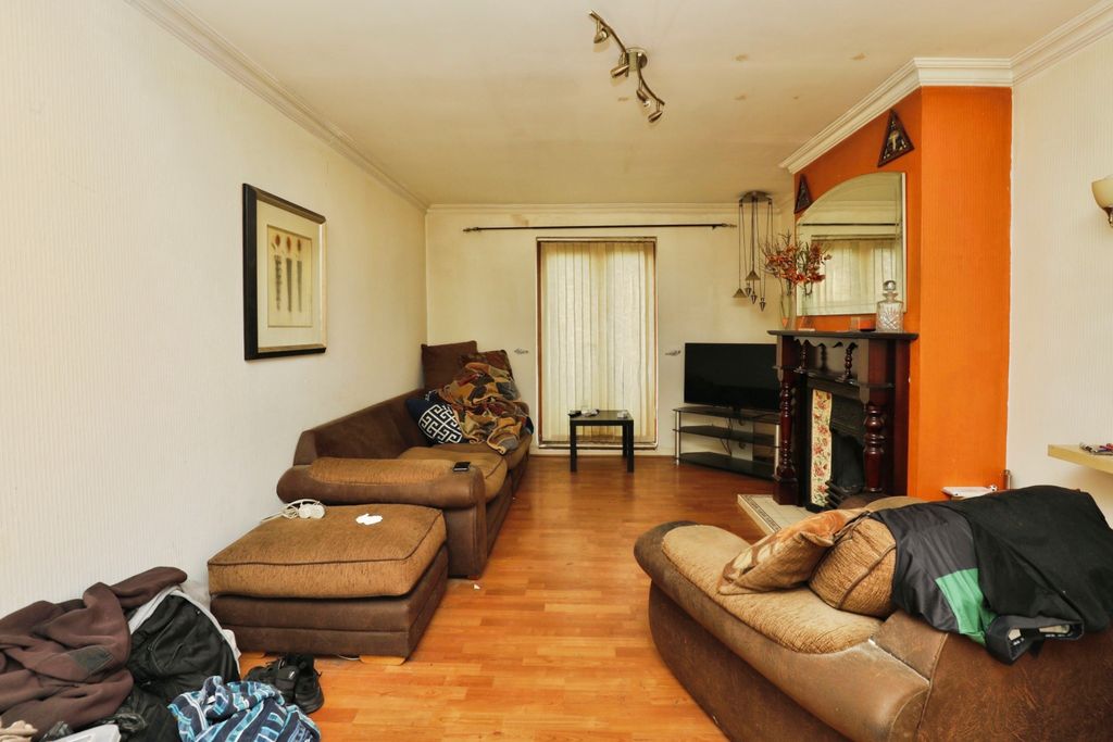 Property photo 3 of 15