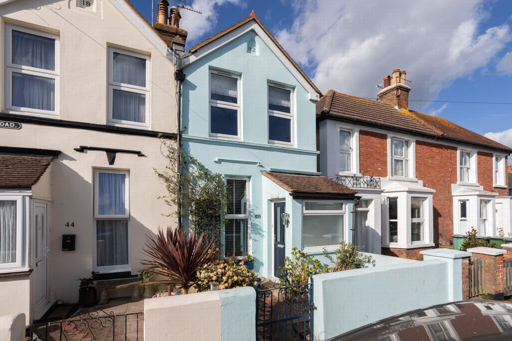 Property photo 1 of 16 Front