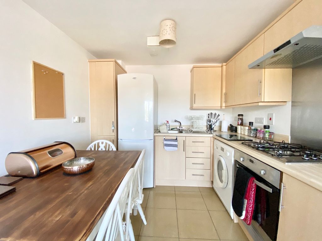 Property photo 3 of 6