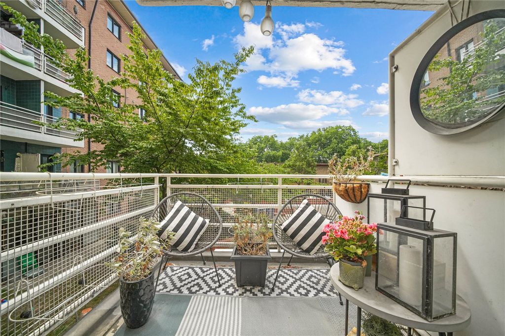 Property photo 2 of 27 Picture No. 04