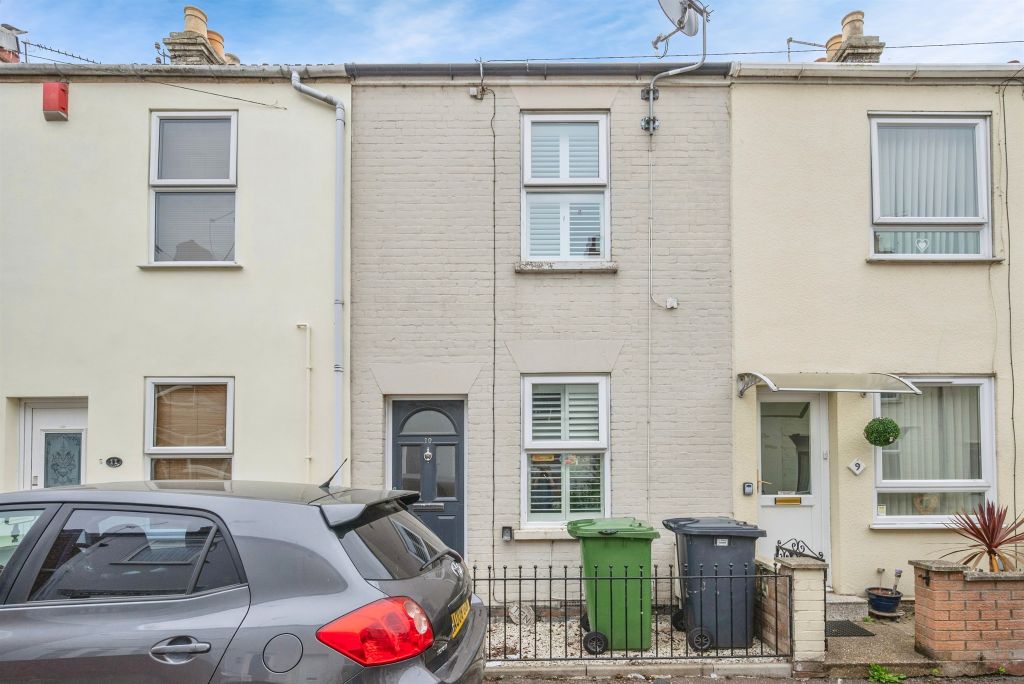 Property photo 1 of 17