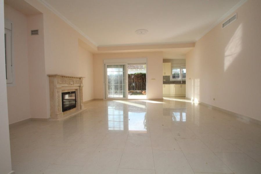 Property photo 3 of 26