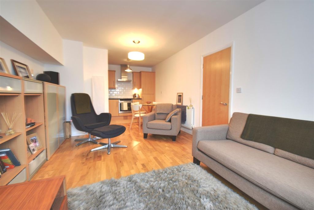 Property photo 3 of 6