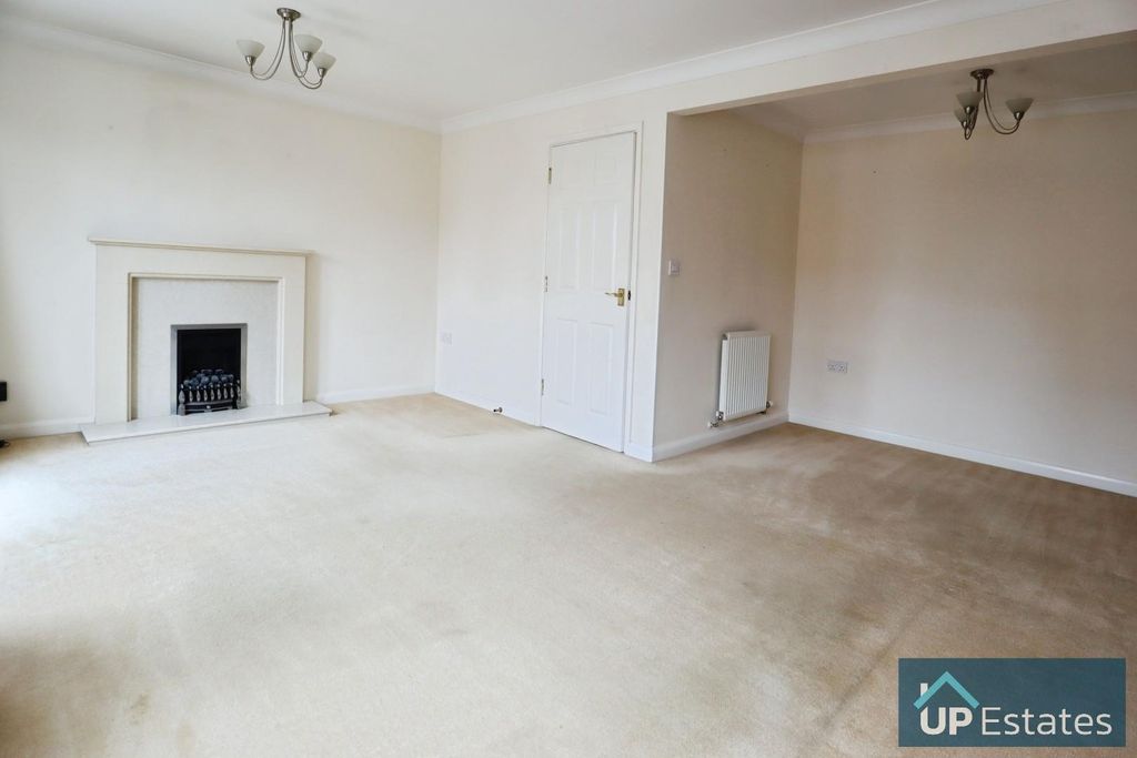 Property photo 3 of 16 Living Room