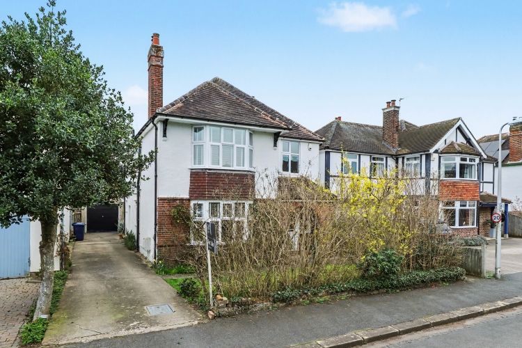 Property photo 1 of 15 323678