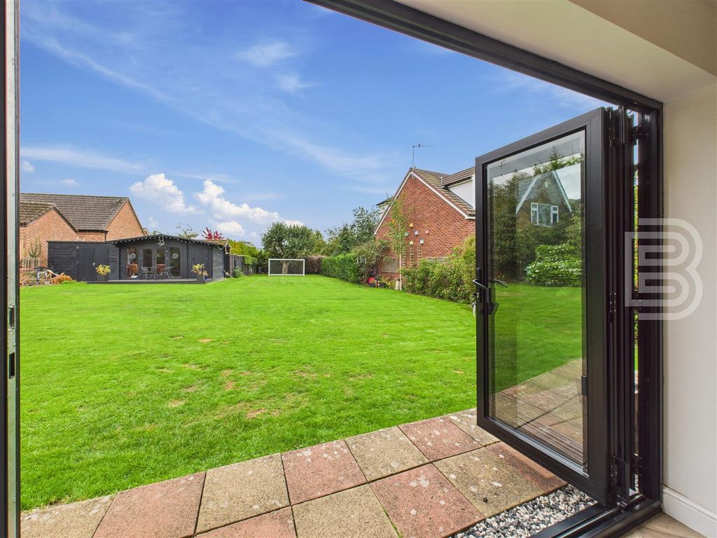 Property photo 3 of 28 Cam05587G0-Pr0063-Still024.Jpg