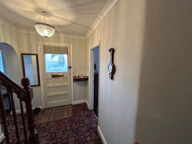 Property photo 2 of 18 Hallway
