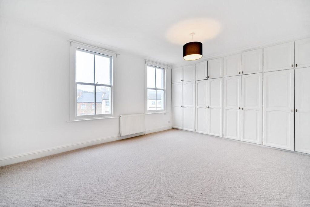 Property photo 1 of 11 Picture No. 02