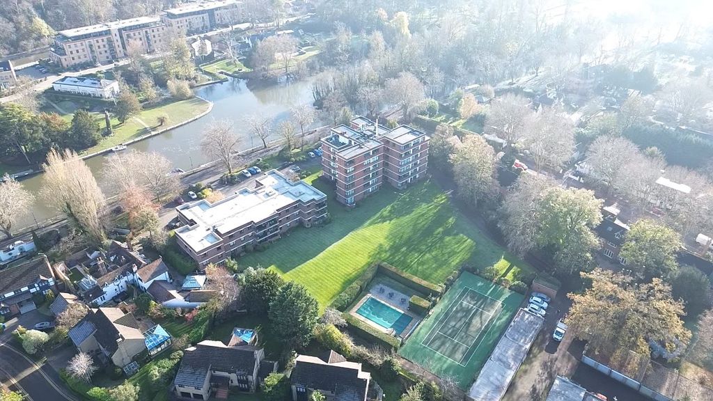 Property photo 2 of 14 Picture No. 16