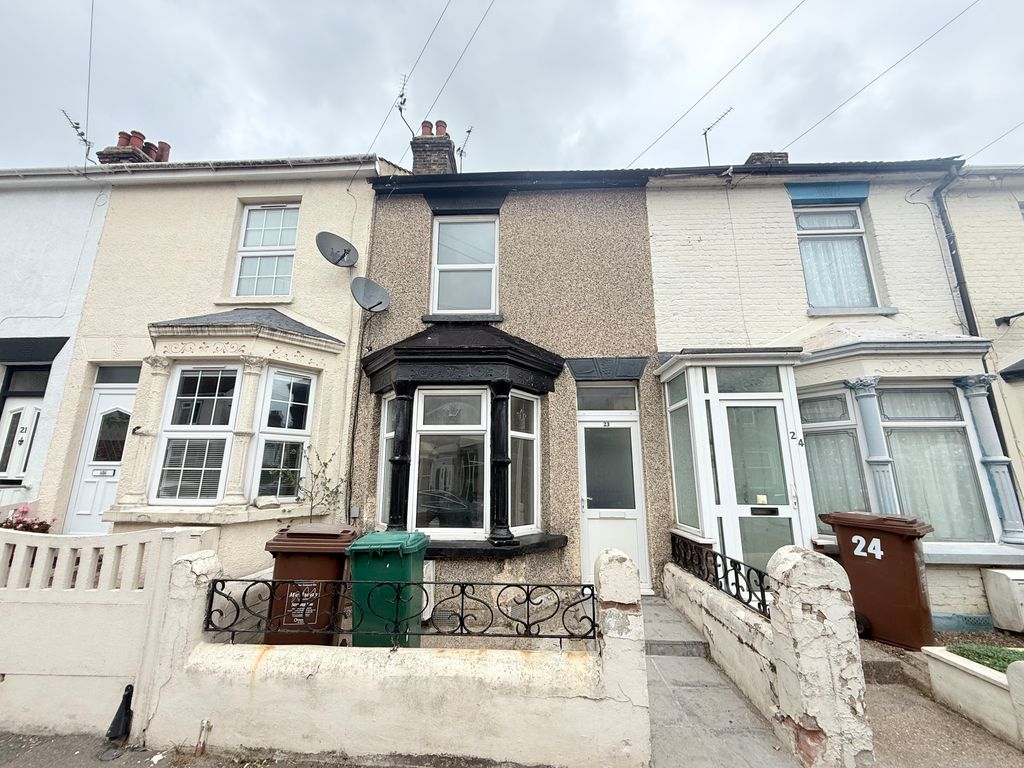 Property photo 1 of 8 Exterior