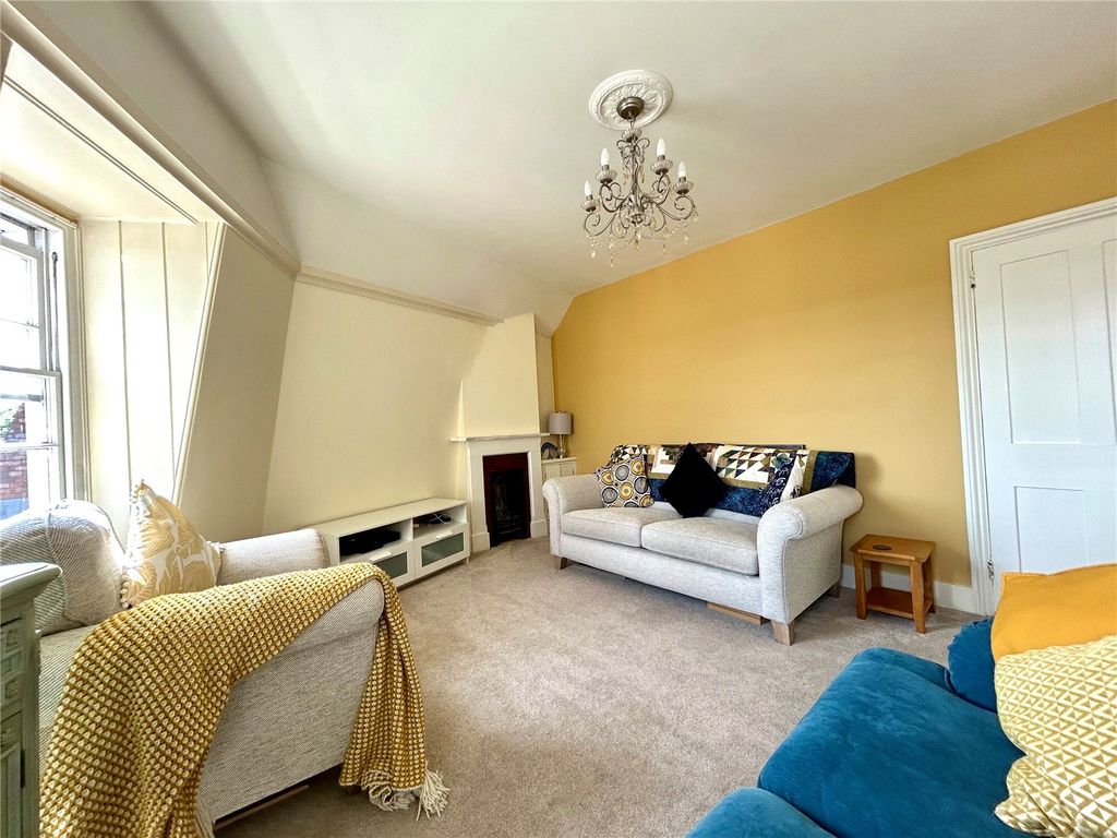 Property photo 3 of 13 Picture No. 12