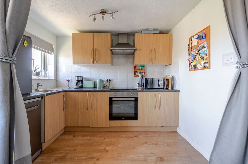 Property photo 2 of 9 1440007-2-69d64Dd...