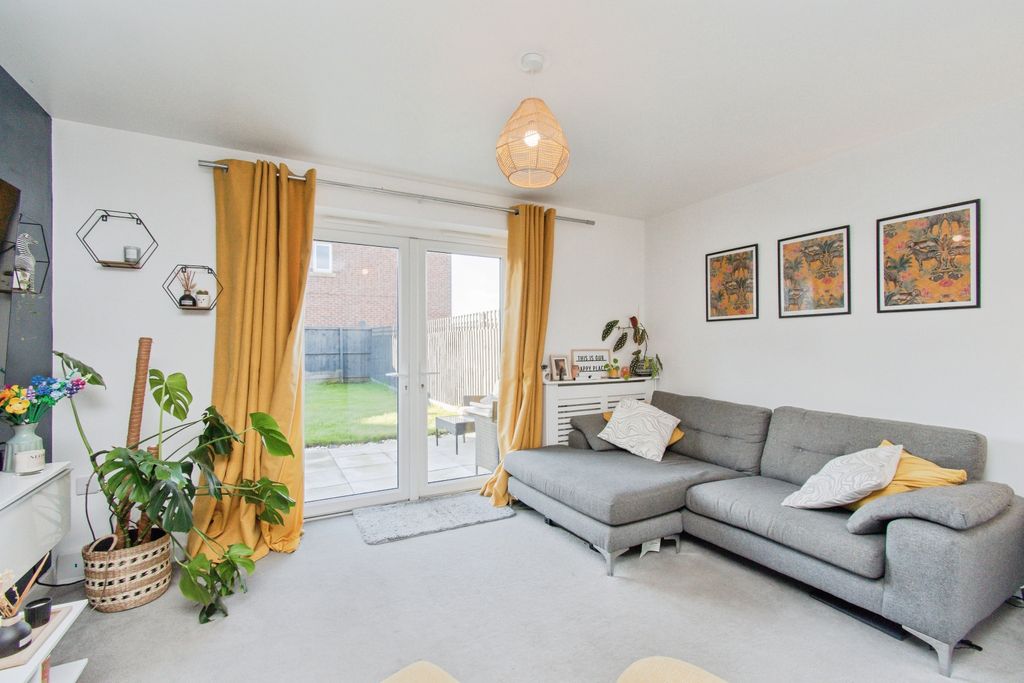 Property photo 3 of 15