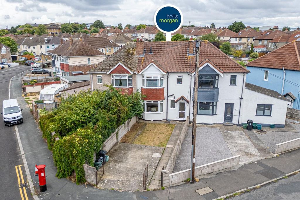 Property photo 1 of 32 10 Warren Road, Filton, Bristol Bs34 7Eh | Freehol