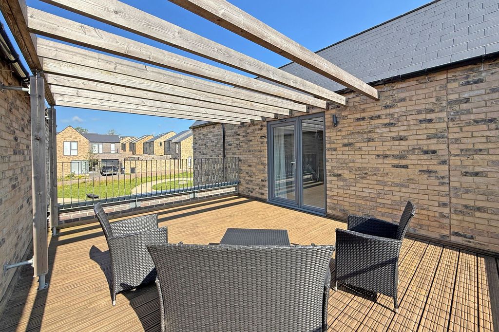 Property photo 3 of 14