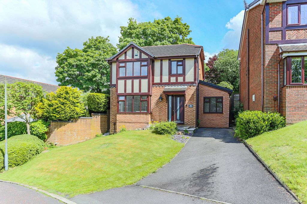 Property photo 1 of 40