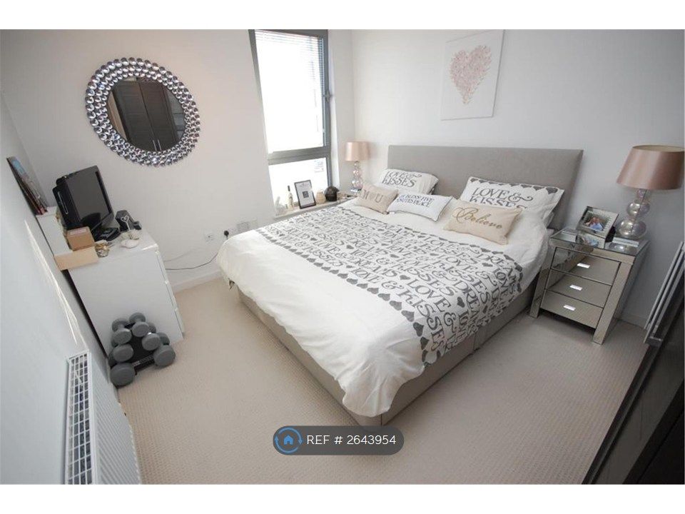 Property photo 2 of 9 Master Bedroom