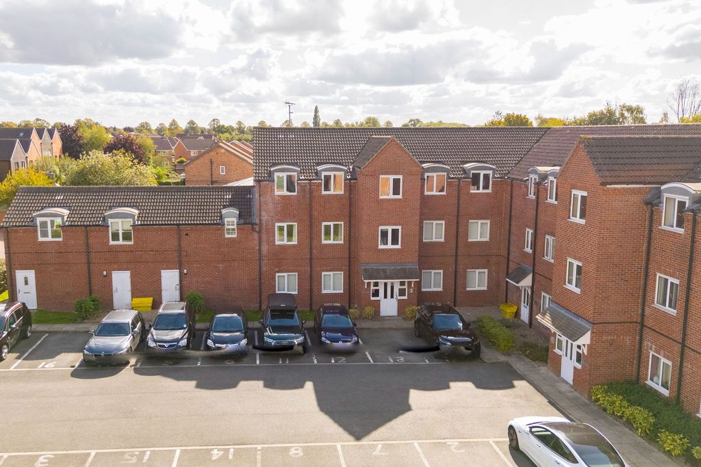 Property photo 2 of 13