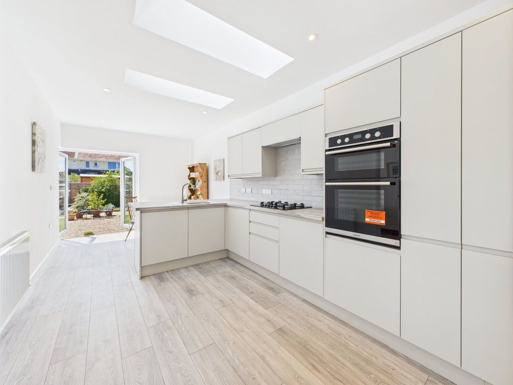 Property photo 2 of 24