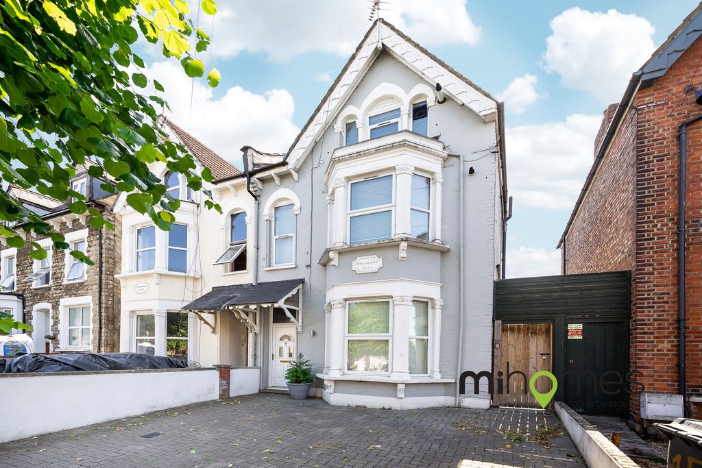 Property photo 1 of 13