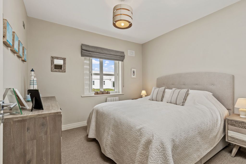Property photo 1 of 3