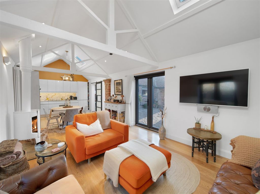 Property photo 2 of 44 1. East Farm Barn - Interior-8.Jpg