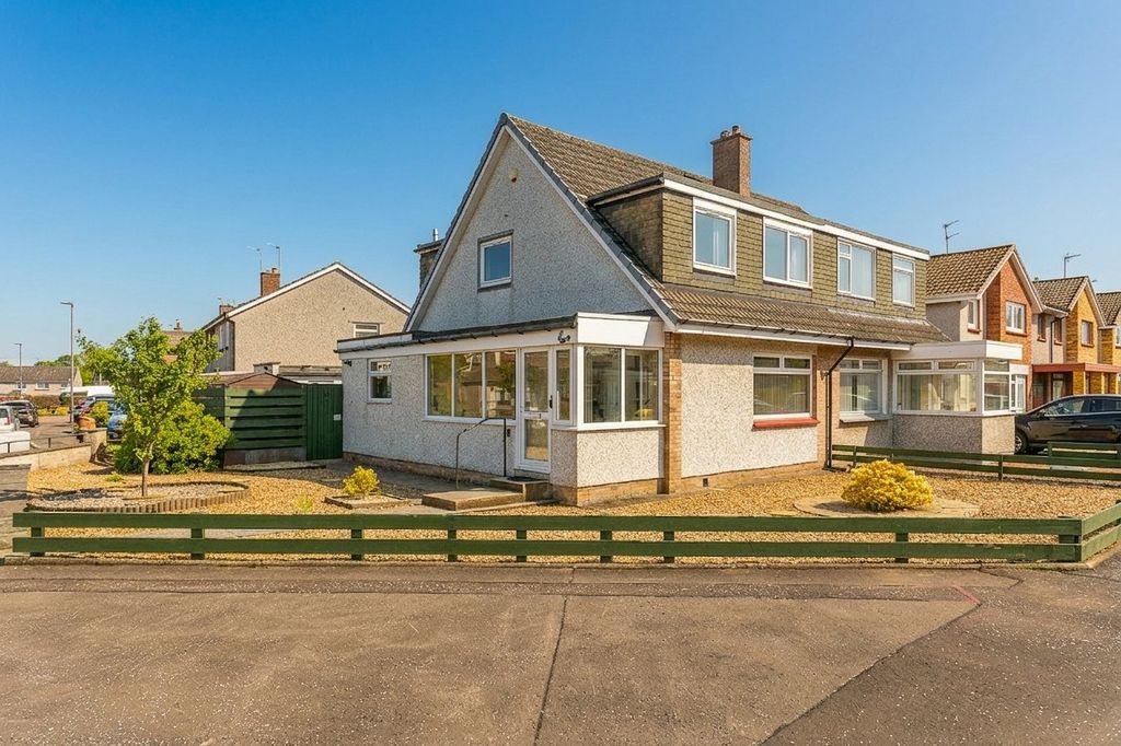 Property photo 1 of 33