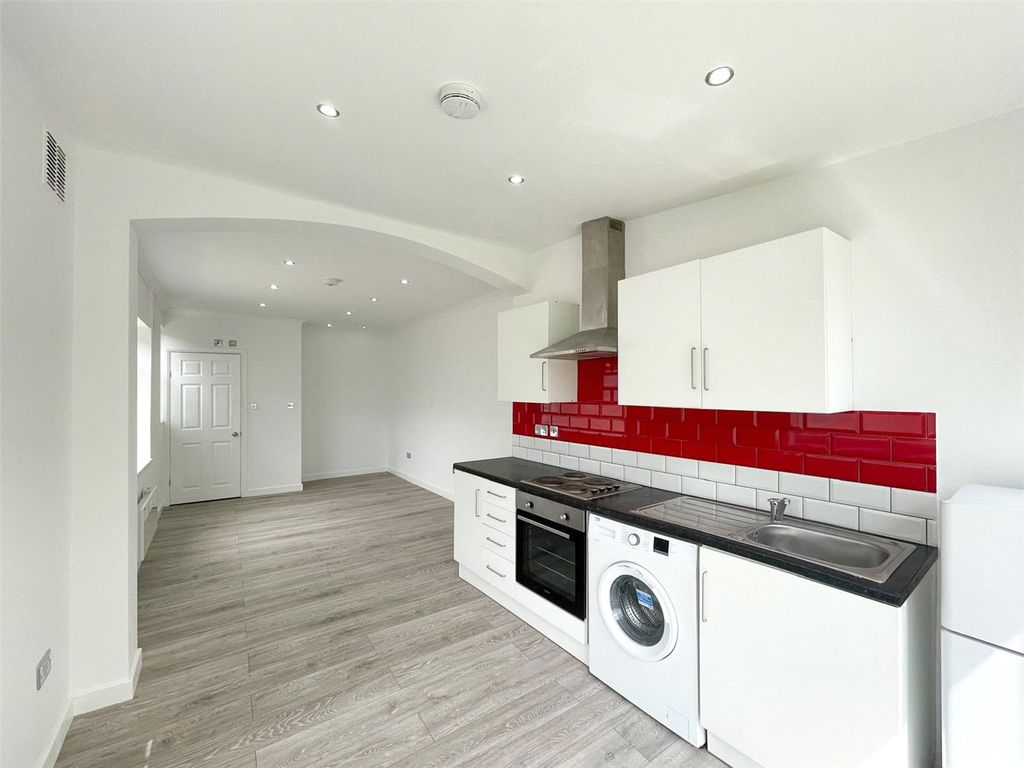 Property photo 2 of 6 Open Plan Layout