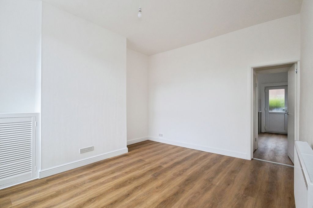 Property photo 2 of 15 Pbox-Img.Jpg