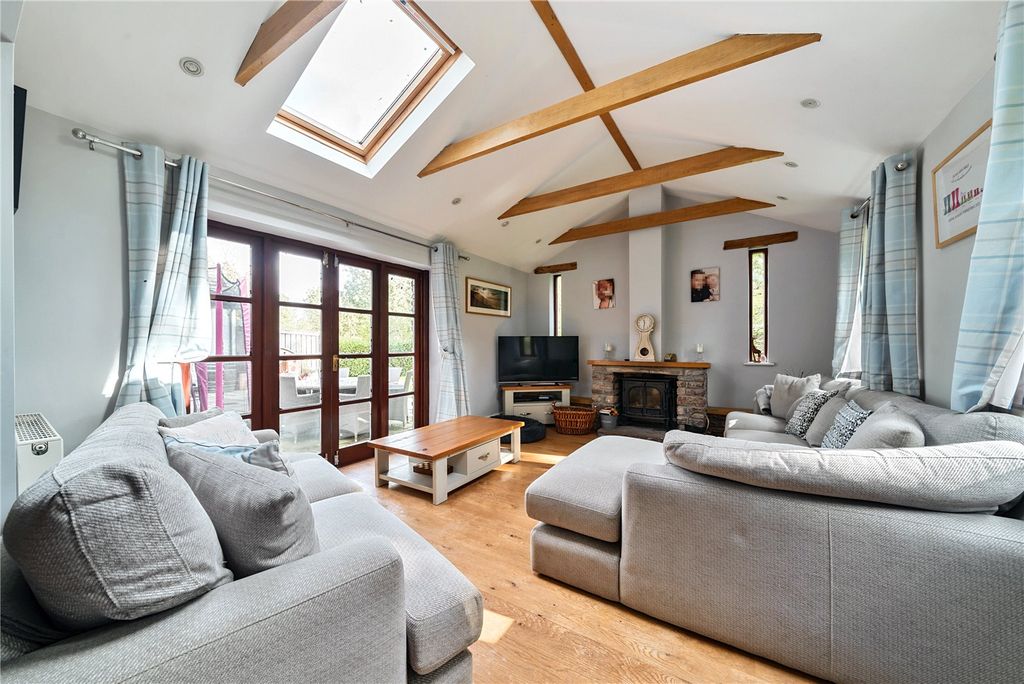 Property photo 3 of 22 Picture No. 04