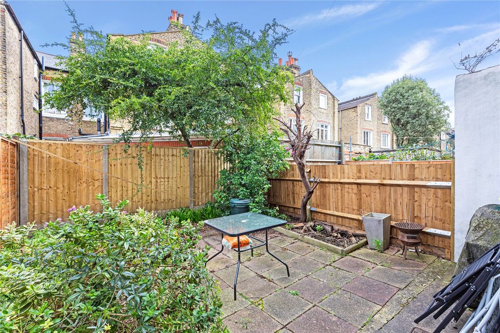 Property photo 2 of 7 Picture No. 05