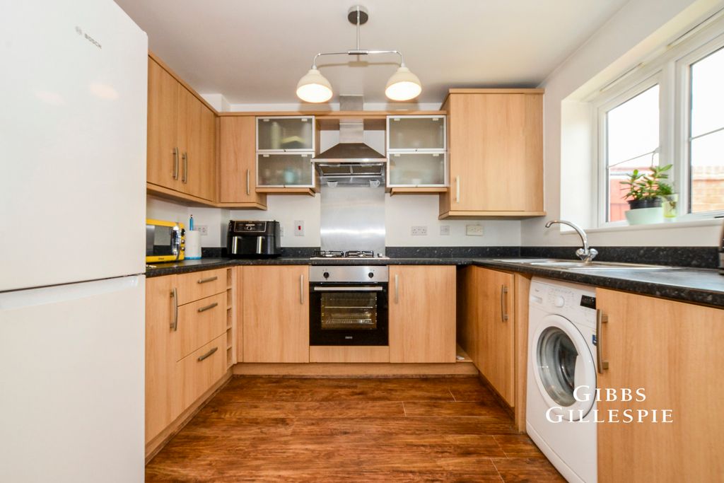 Property photo 2 of 17 Pbox-Img.Jpg