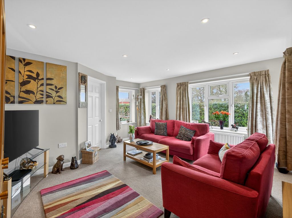 Property photo 3 of 20